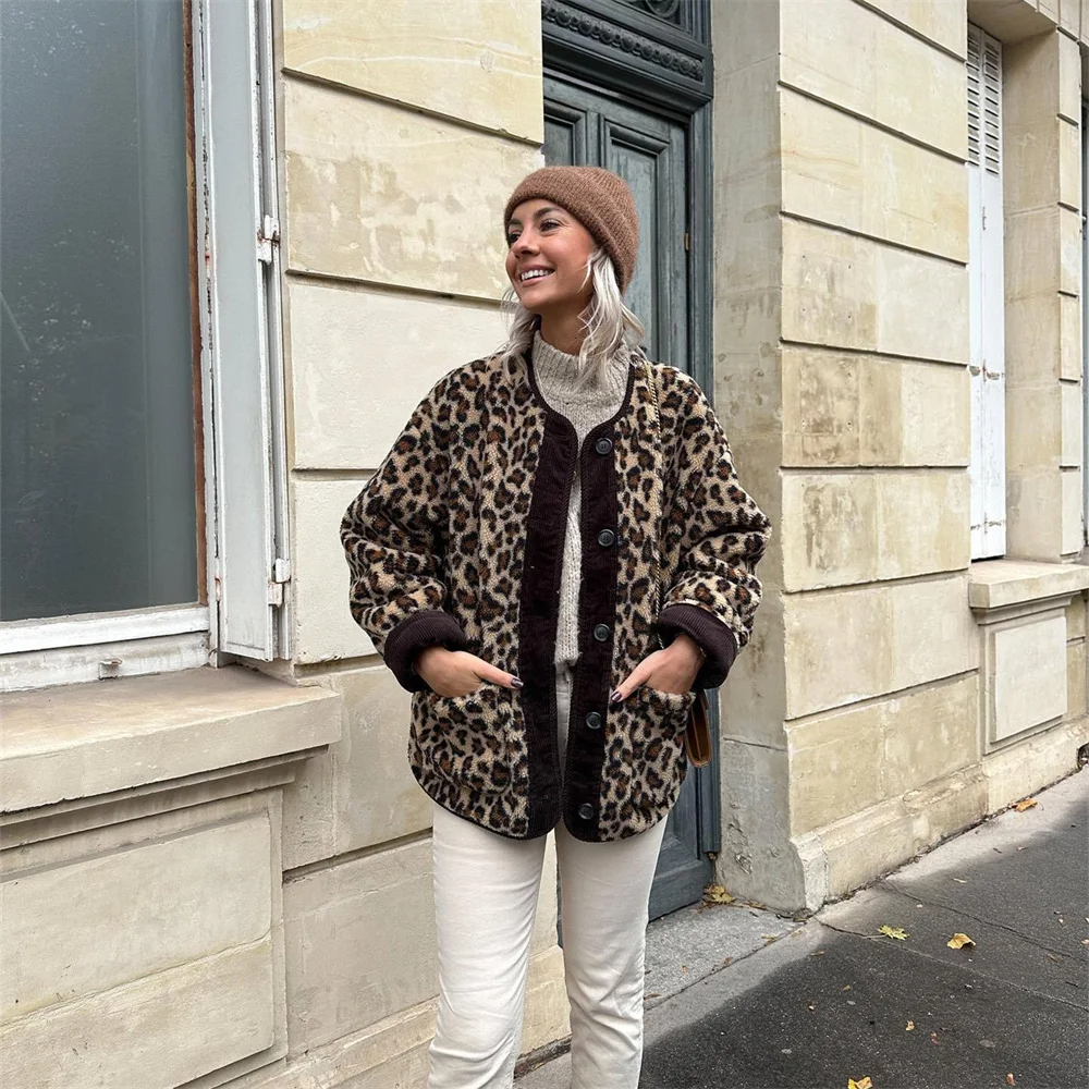 Anastasia | Veste avec décolleté rond et imprimé léopard