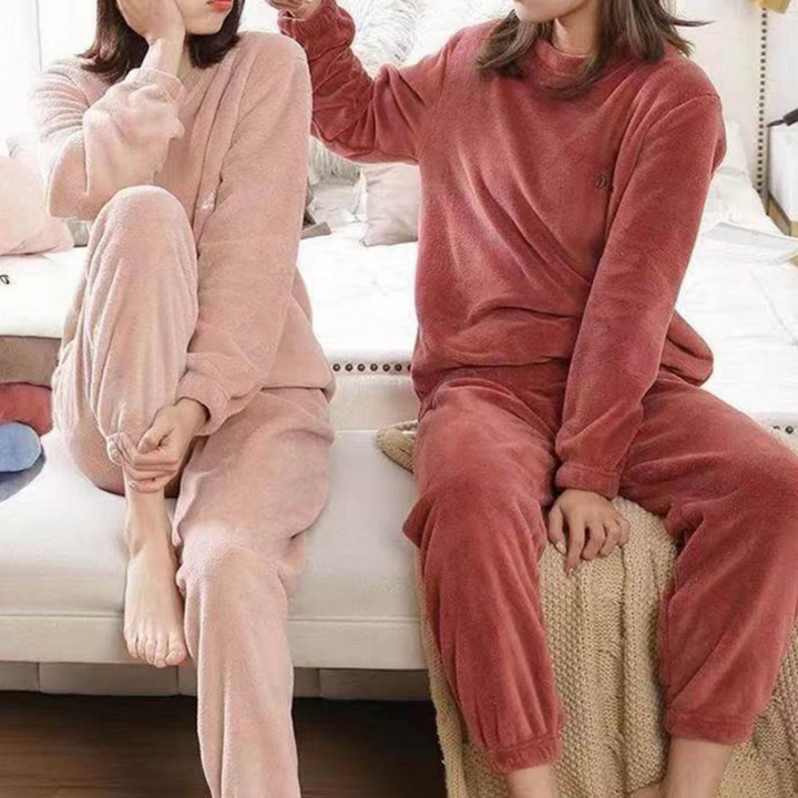 Liz | Ensemble de Pyjama Douillet en Peluche pour Femme