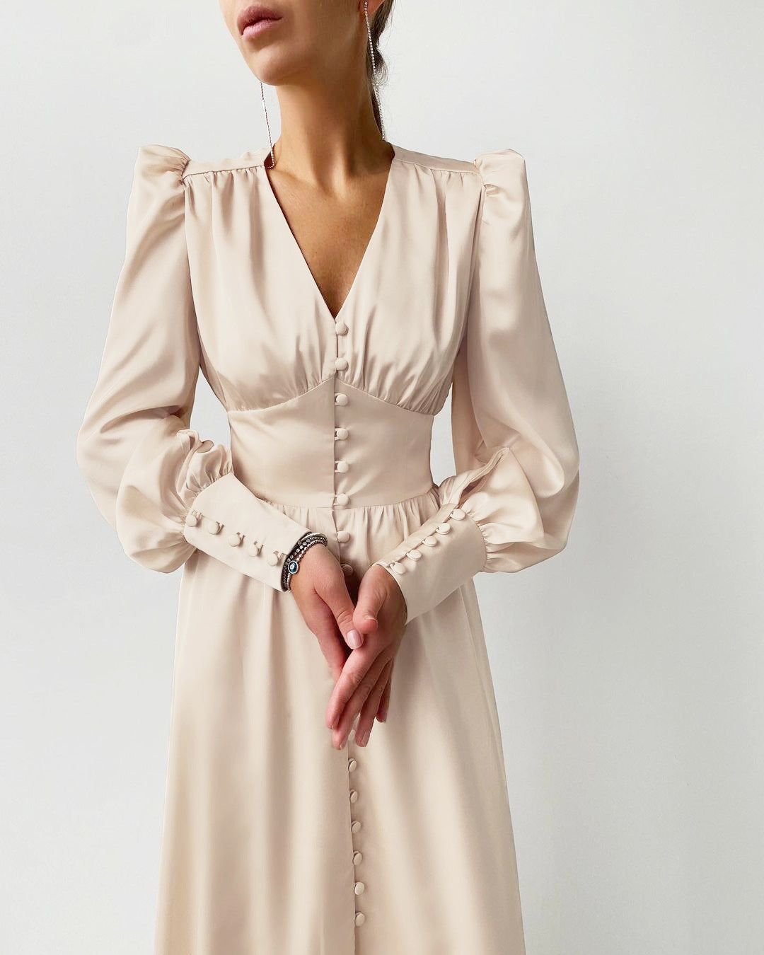 Arya | Robe élégante en satin pour femme